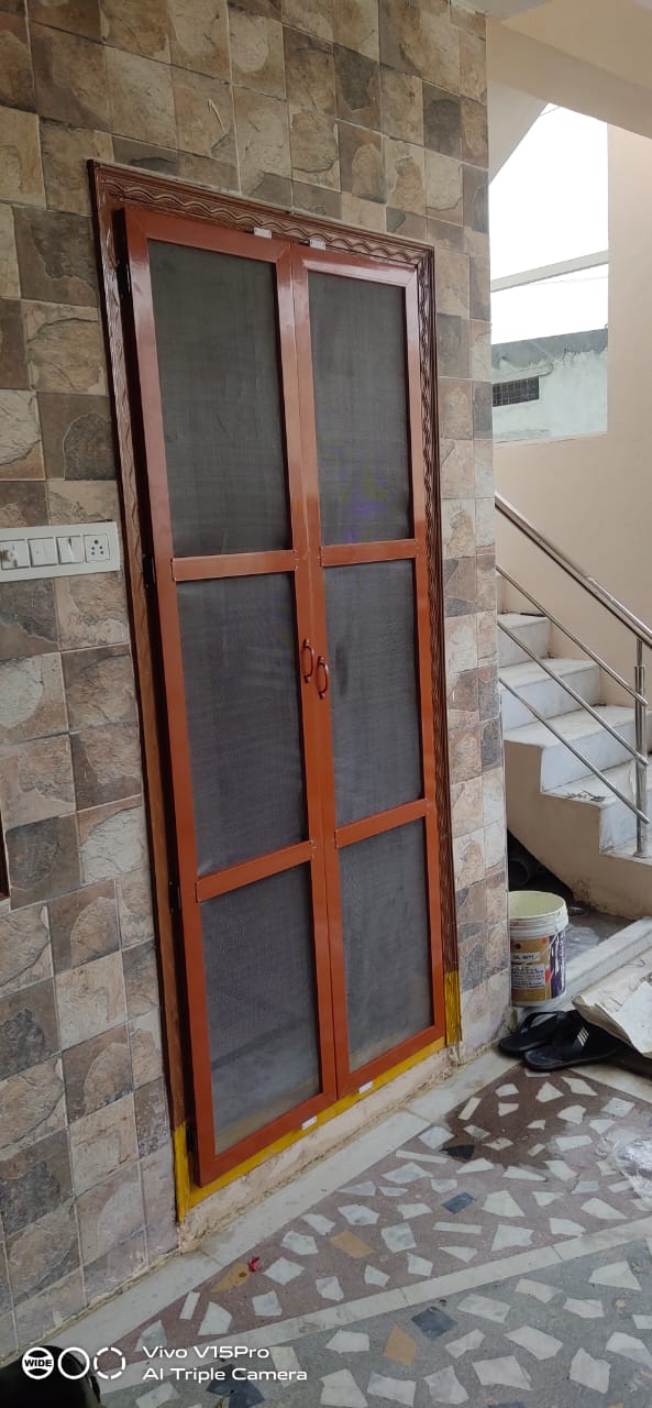 Mosquito net pleated doors